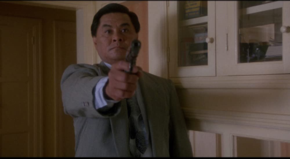 青いドレスの女の画像