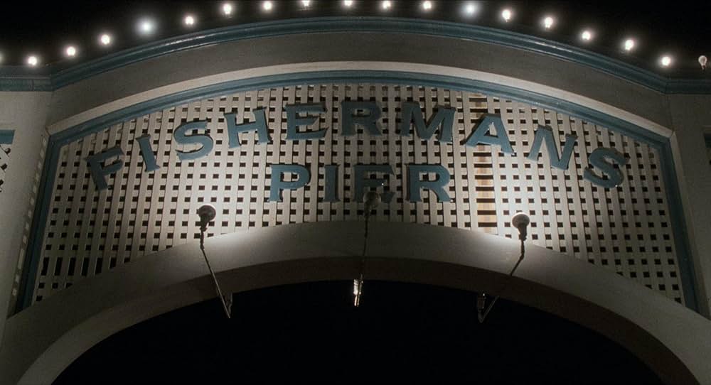 青いドレスの女の画像