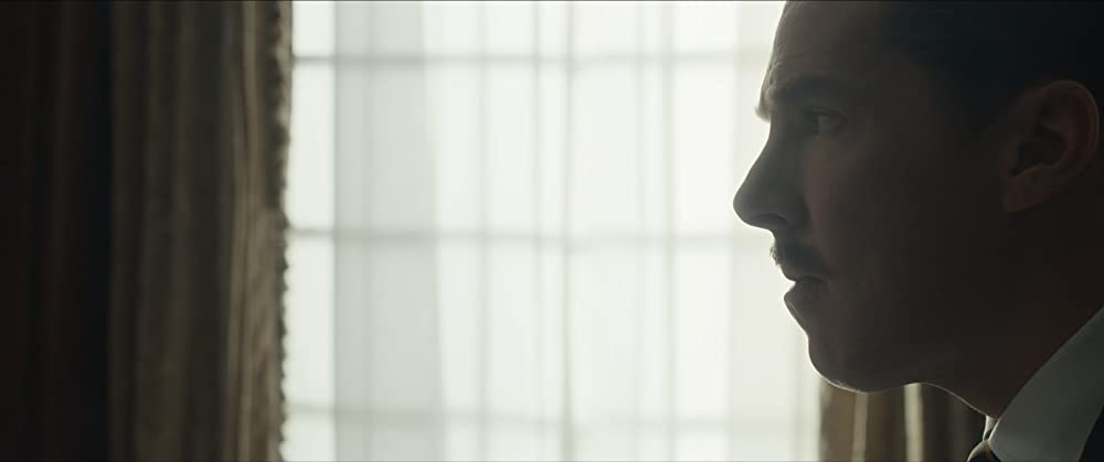 クーリエ：最高機密の運び屋の画像