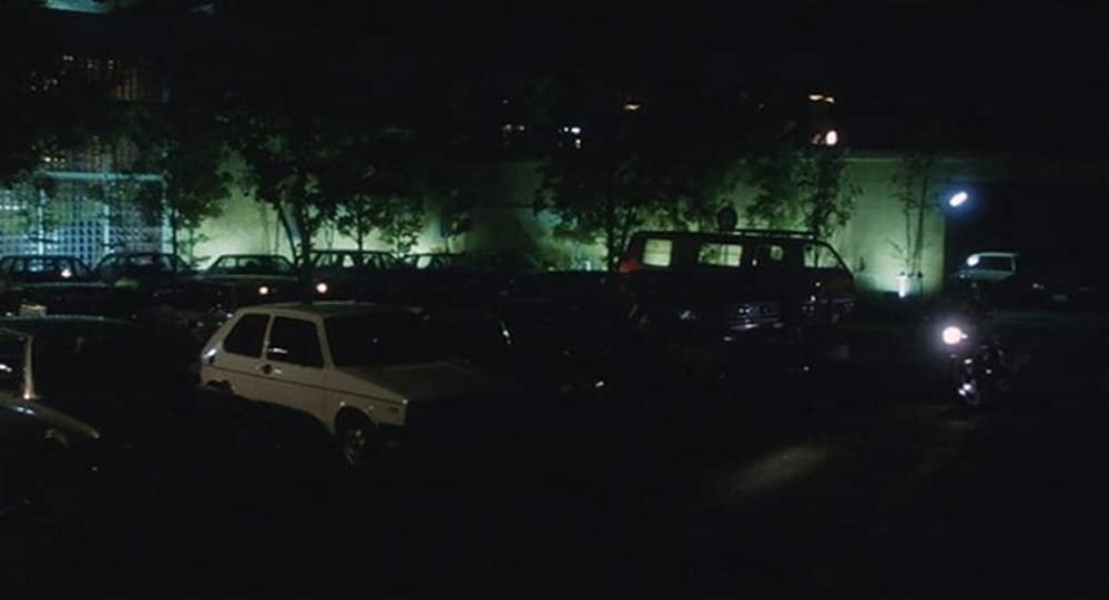 彼のオートバイ、彼女の島の画像