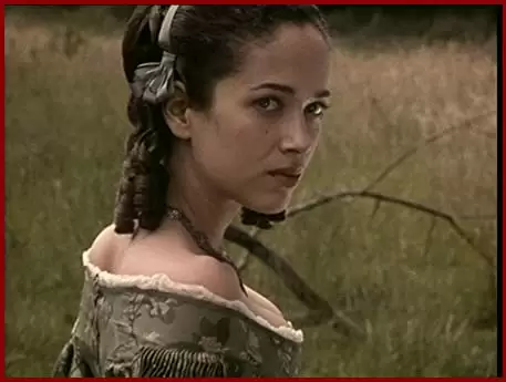 「悪魔のくちづけ」ユアン・マクレガー & カルメン・チャップリンの画像