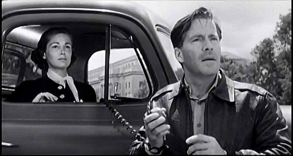 「世紀の謎・空飛ぶ円盤地球を襲撃す」ヒュー・マーロウ & ジョーン・テイラーの画像