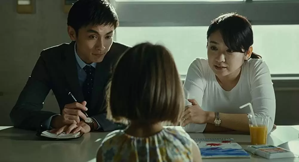 「万引き家族」の画像