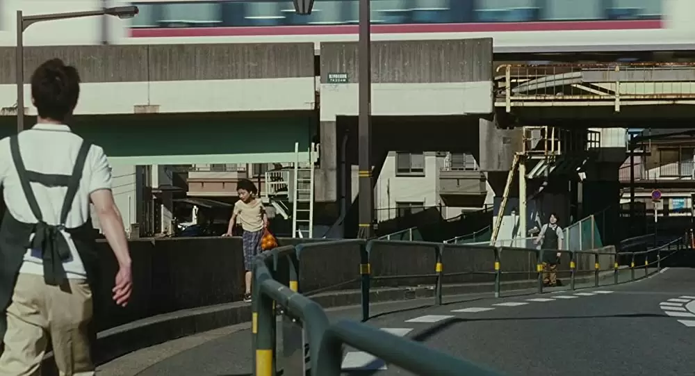 「万引き家族」の画像