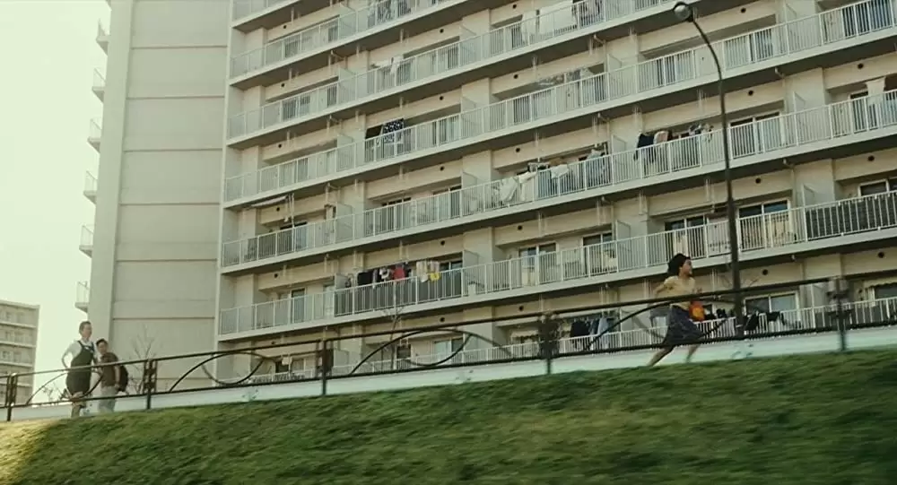 「万引き家族」の画像