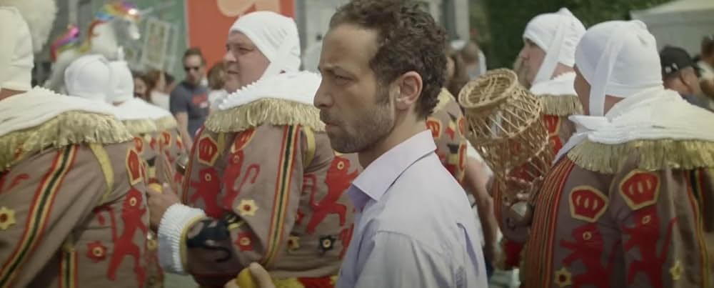 皮膚を売った男の画像