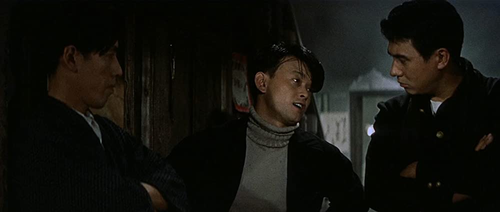 日本の夜と霧の画像