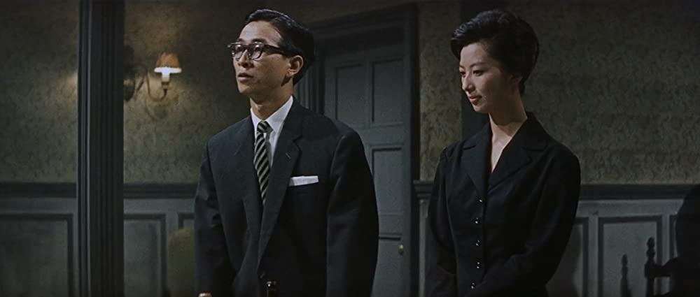 日本の夜と霧の画像