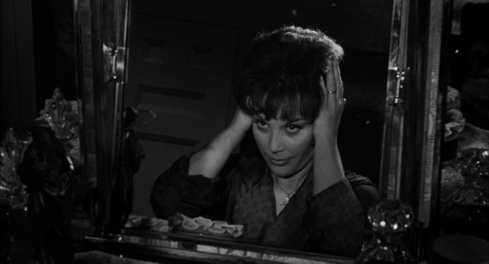 日曜日には鼠を殺せの画像