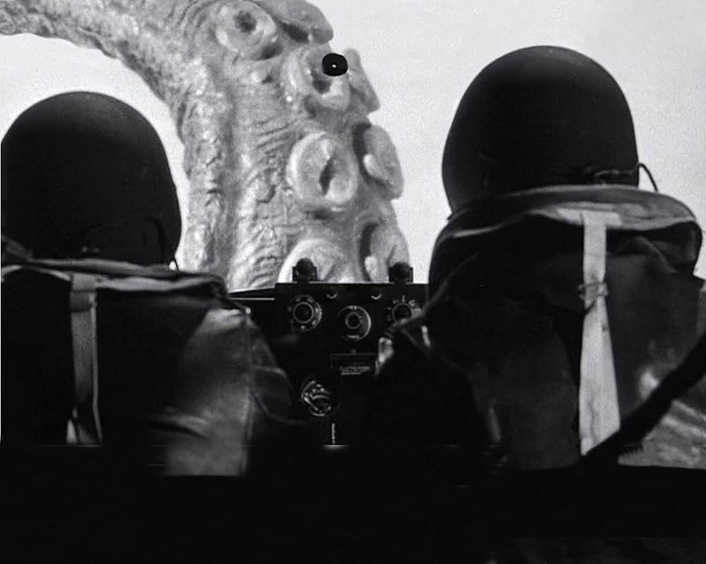 水爆と深海の怪物の画像