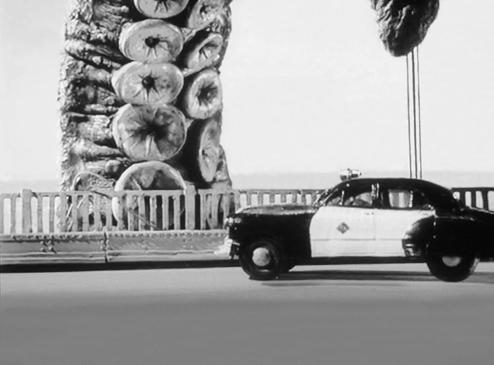 水爆と深海の怪物の画像