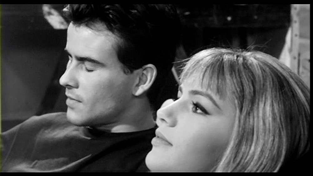 禁じられた抱擁の画像