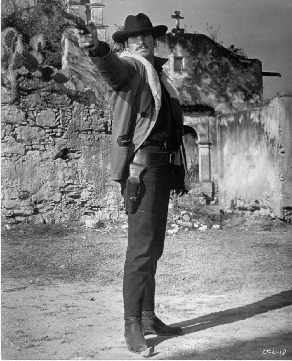 墓石と決闘の画像