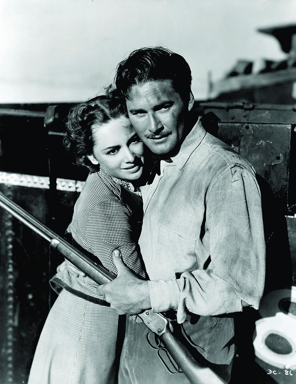 「無法者の群」オリビア・デ・ハビランド & エロール・フリンの画像