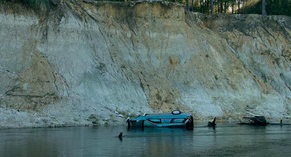 底知れぬ愛の闇の画像