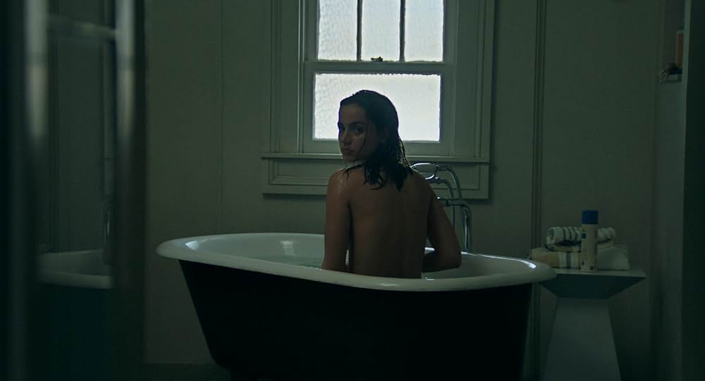 底知れぬ愛の闇の画像