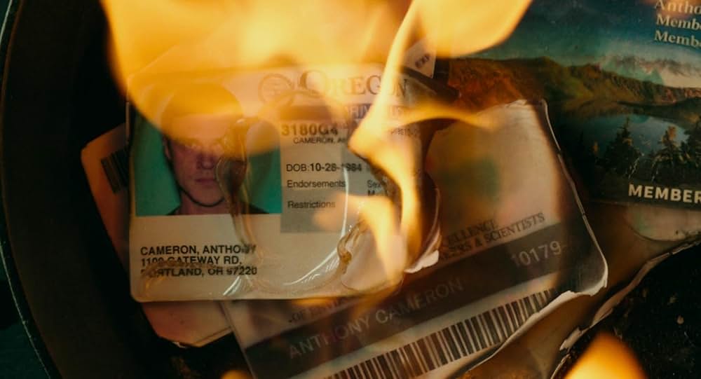 底知れぬ愛の闇の画像