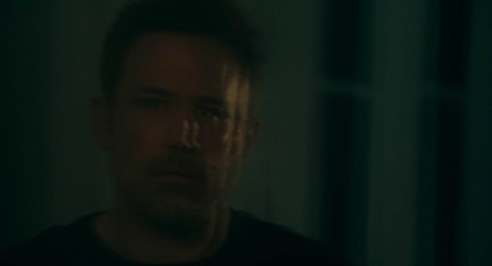 底知れぬ愛の闇の画像