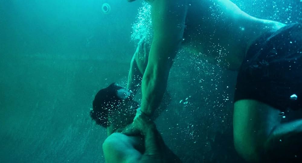 底知れぬ愛の闇の画像