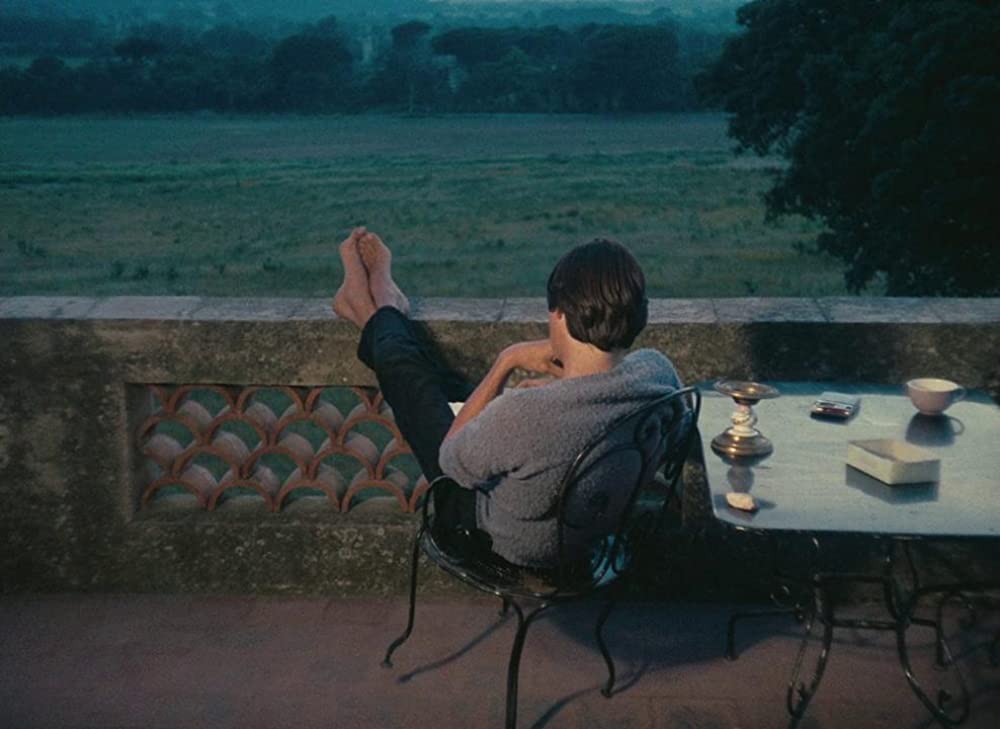 コレクションする女の画像