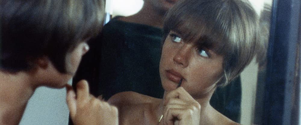 コレクションする女の画像