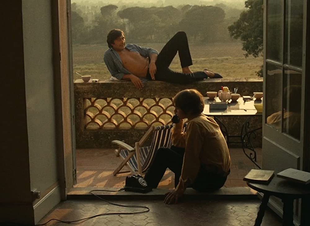 コレクションする女の画像