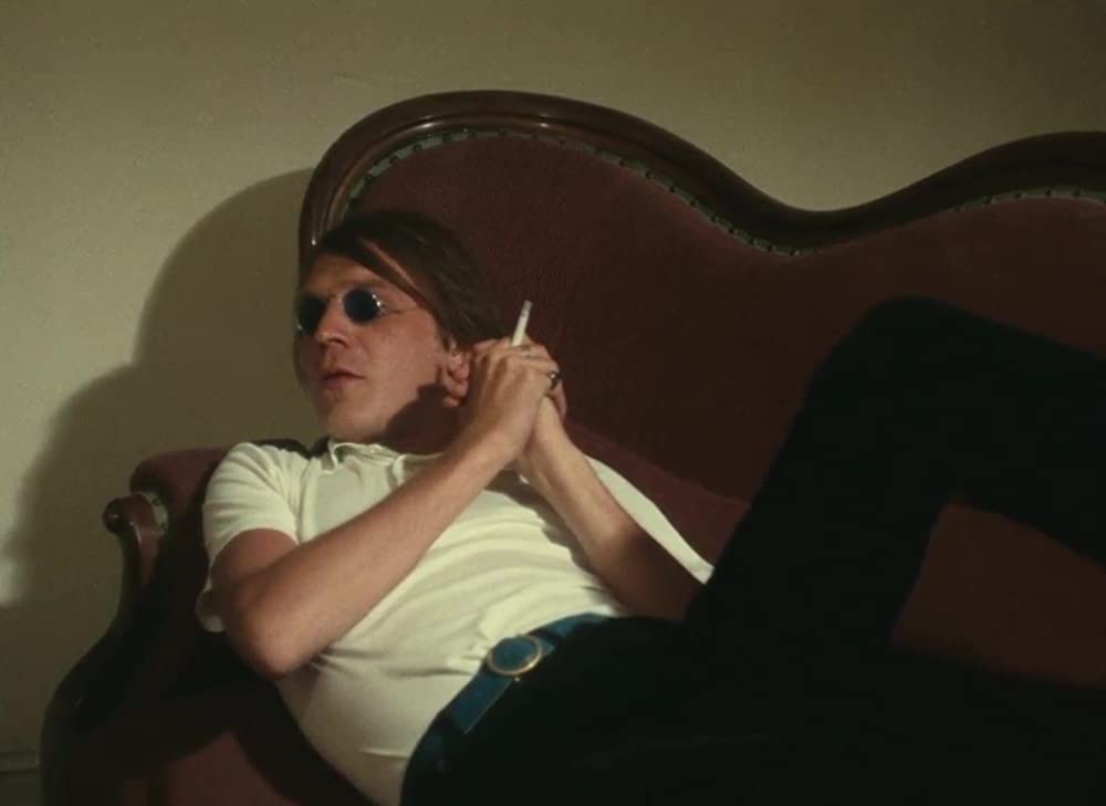 コレクションする女の画像