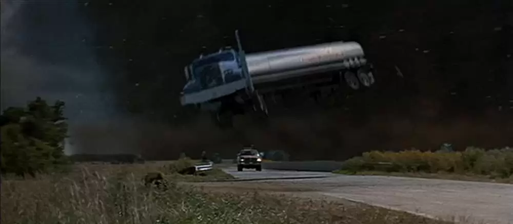 ツイスターの画像