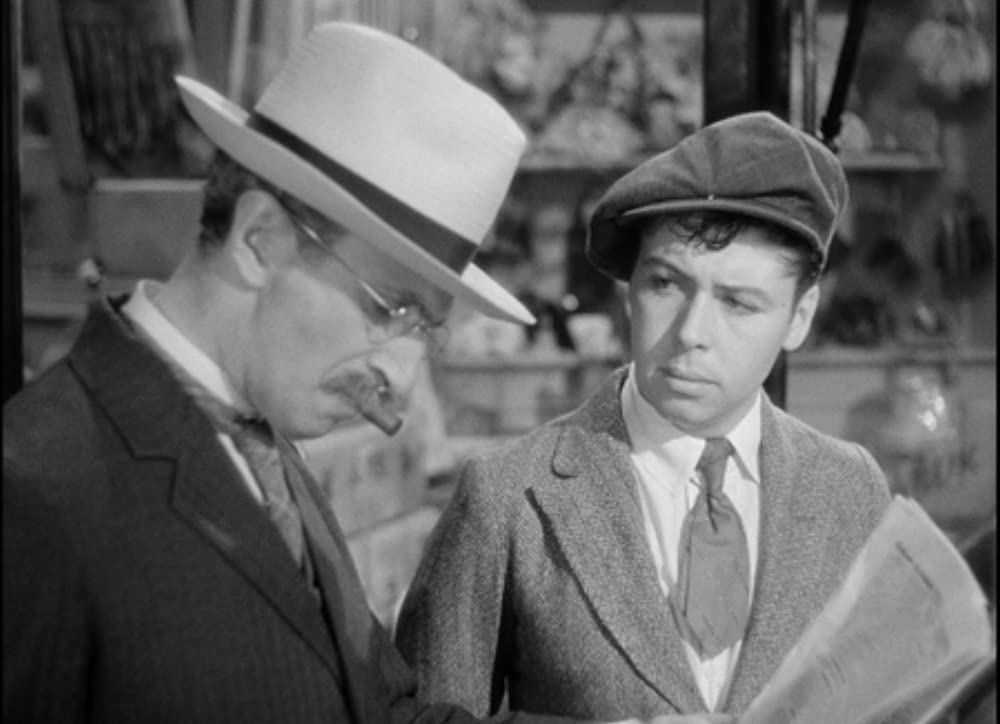 桃色の店／街角 桃色の店の画像