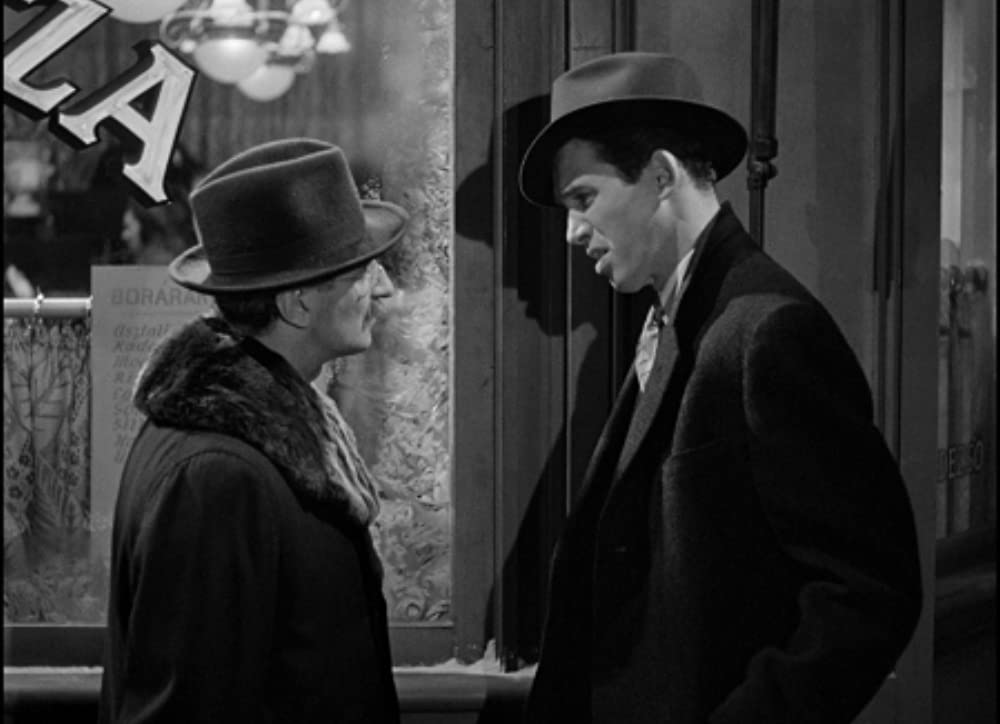 桃色の店／街角 桃色の店の画像