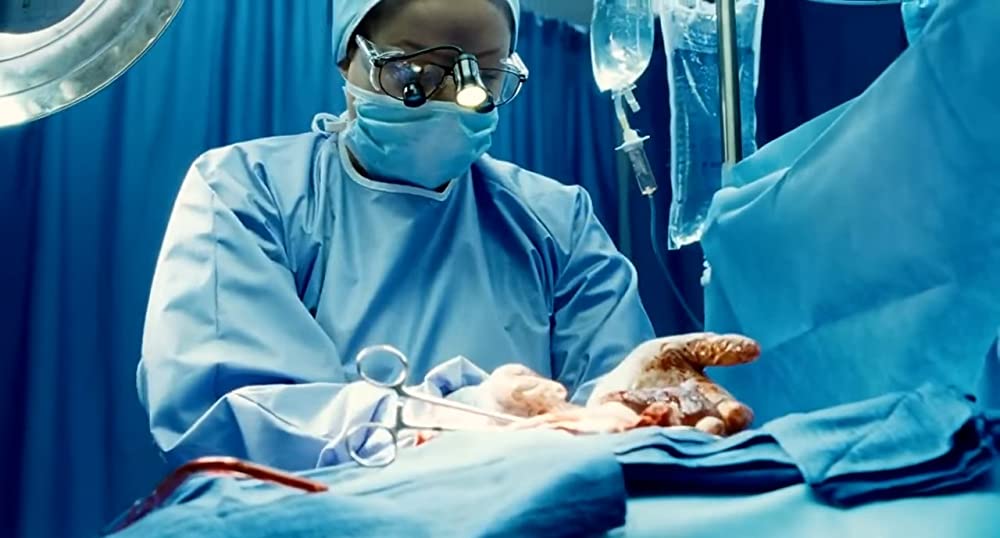 ユージュアル・ネイバー／マッド・マザー 生贄の少年の画像