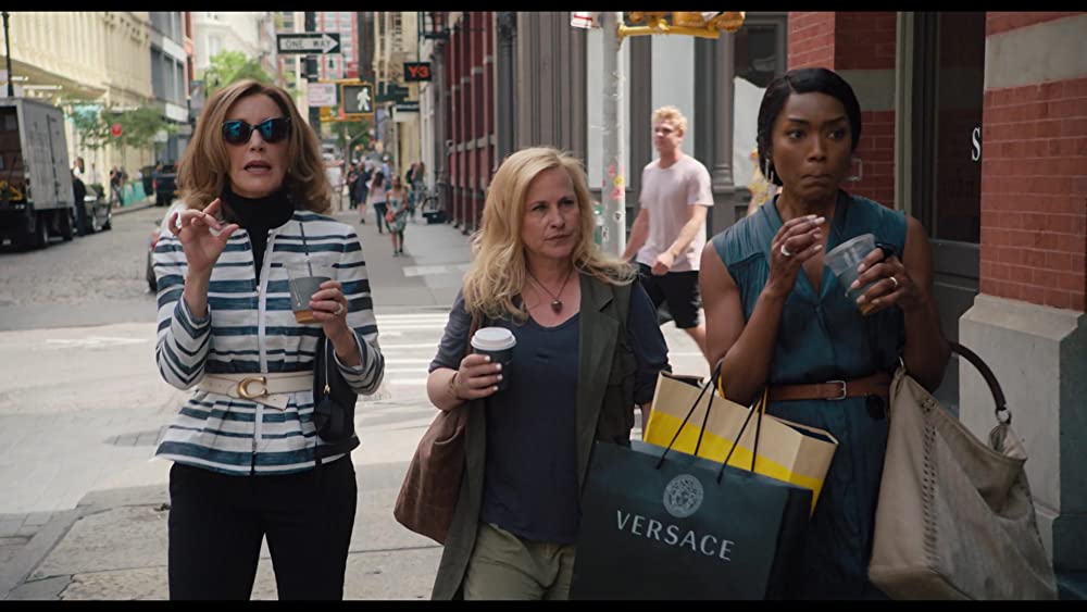 「アザーフッド 私の人生」パトリシア・アークエット & アンジェラ・バセット & フェリシティ・ハフマンの画像