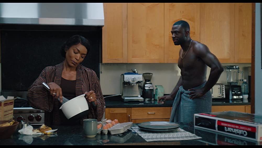 「アザーフッド 私の人生」アンジェラ・バセット & シンカ・ウォールズの画像