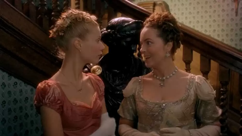 「Emma エマ」グウィネス・パルトロウ & グレタ・スカッキの画像