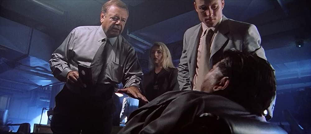 ノック・オフの画像