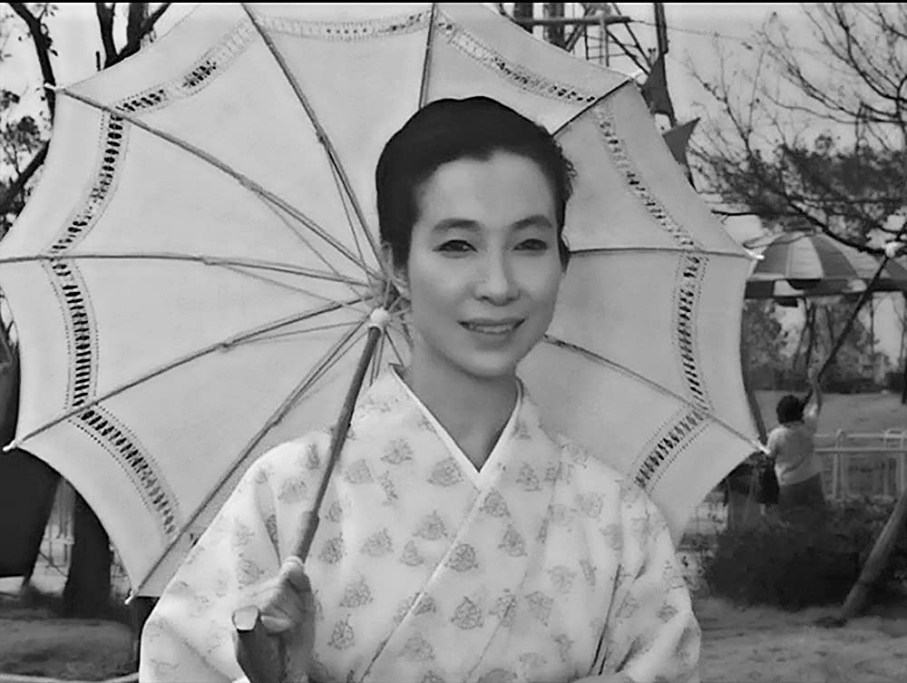 女の中にいる他人の画像