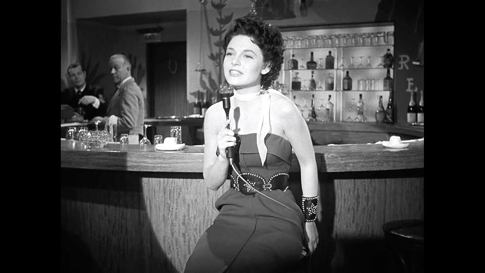 ノックは無用の画像