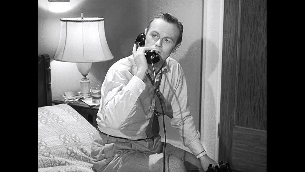 ノックは無用の画像