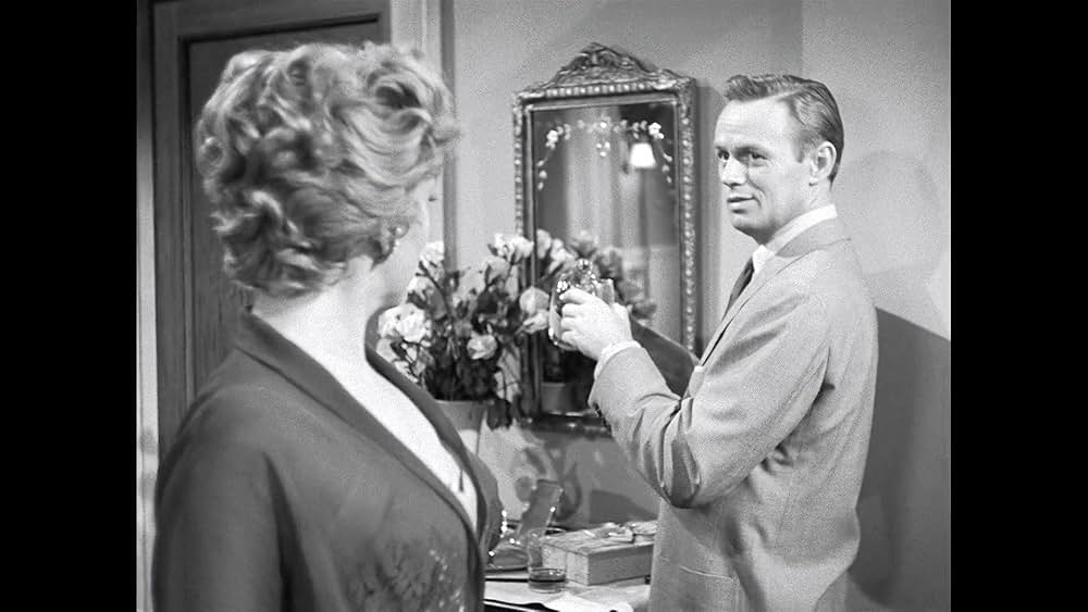 ノックは無用の画像