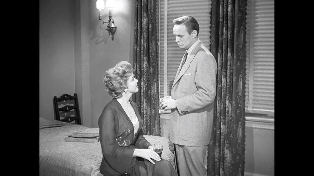 ノックは無用の画像