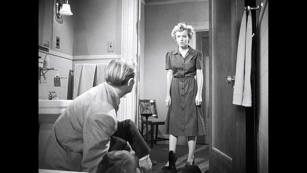 ノックは無用の画像