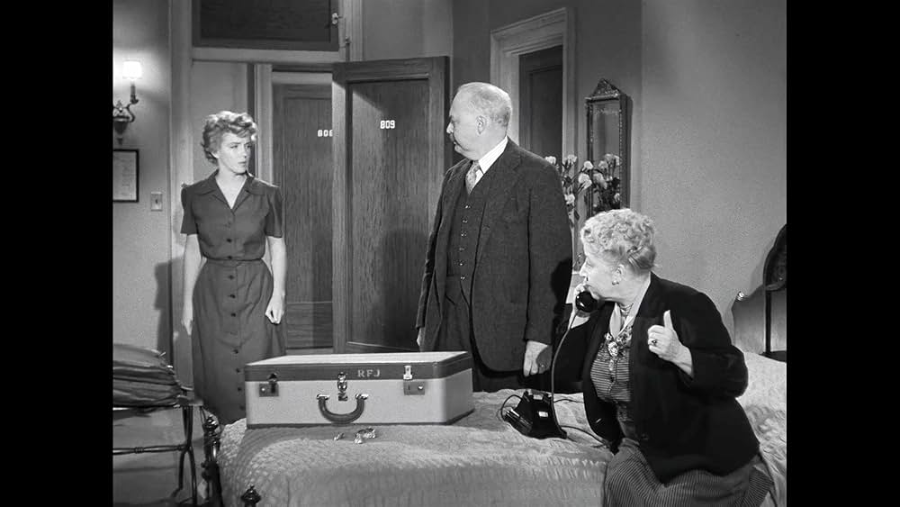 ノックは無用の画像