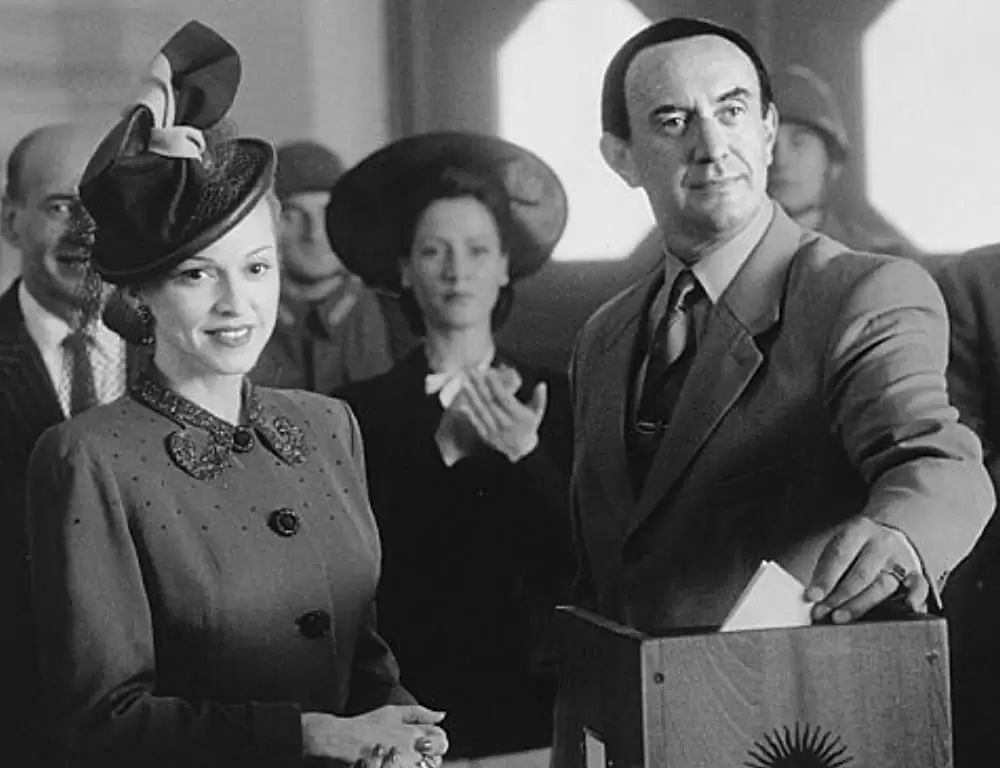 「エビータ」マドンナ & ジョナサン・プライスの画像