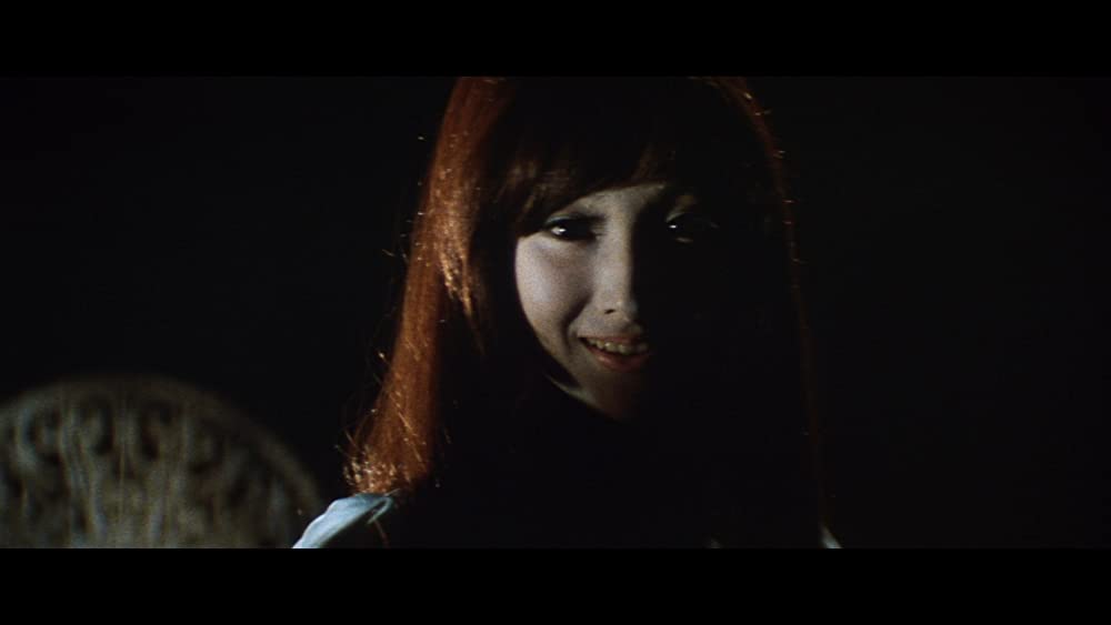 幽霊屋敷の恐怖 血を吸う人形の画像