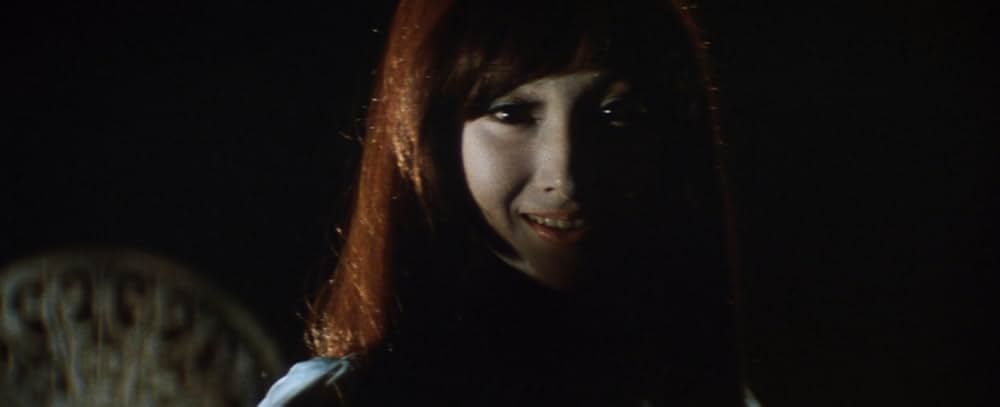 幽霊屋敷の恐怖 血を吸う人形の画像