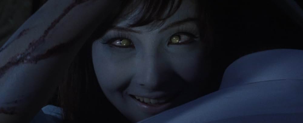 幽霊屋敷の恐怖 血を吸う人形の画像