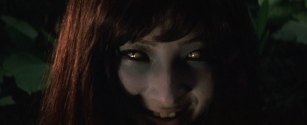 幽霊屋敷の恐怖 血を吸う人形の画像