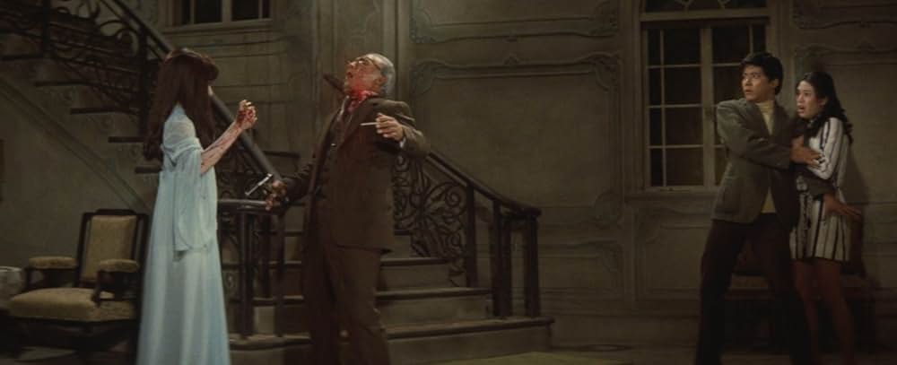 幽霊屋敷の恐怖 血を吸う人形の画像