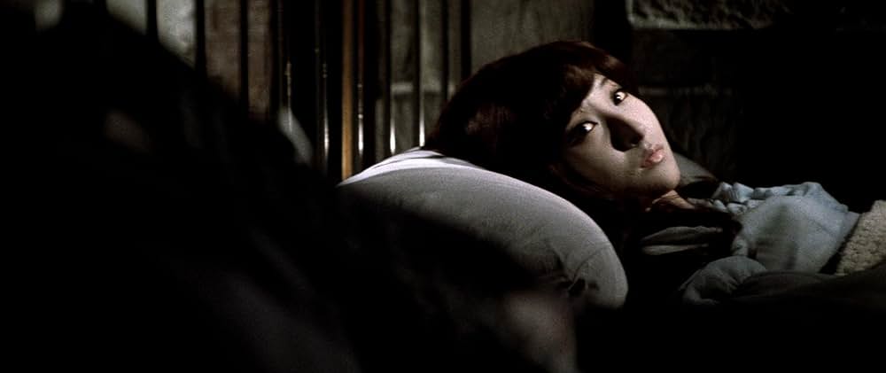 幽霊屋敷の恐怖 血を吸う人形の画像