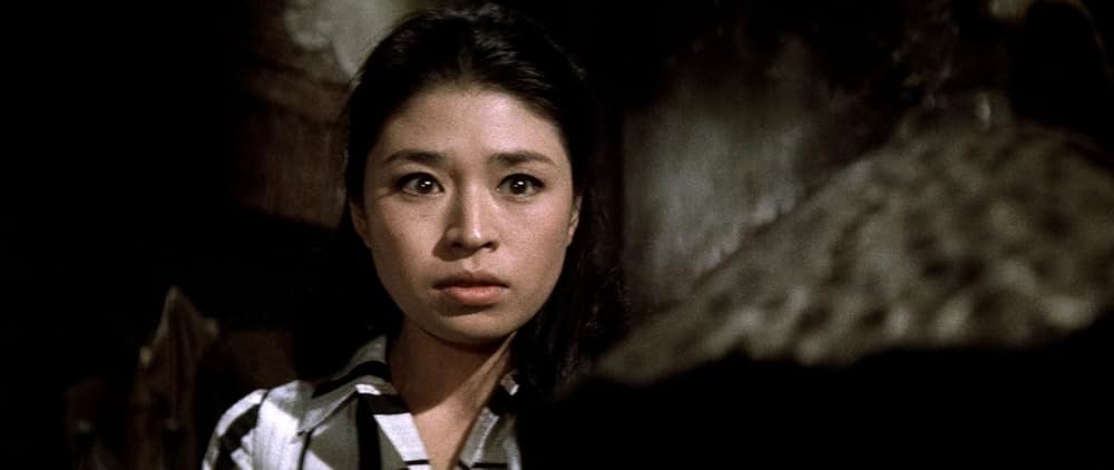 幽霊屋敷の恐怖 血を吸う人形の画像